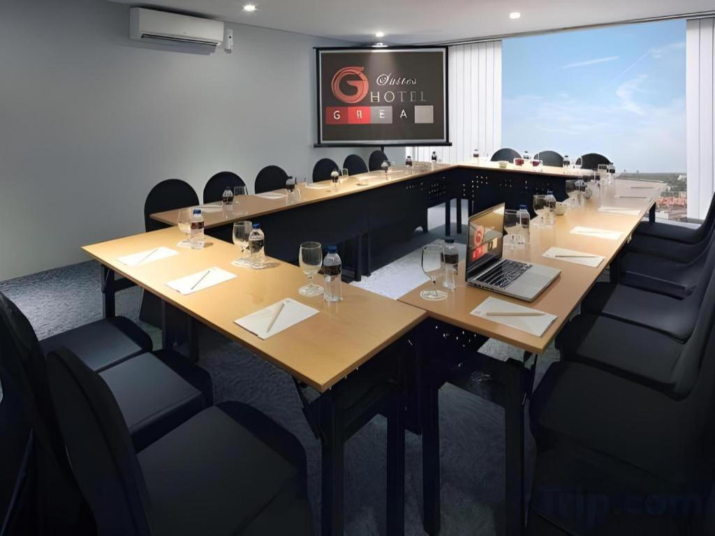 G Suites Hotel By Amithya Surabaya Luaran gambar