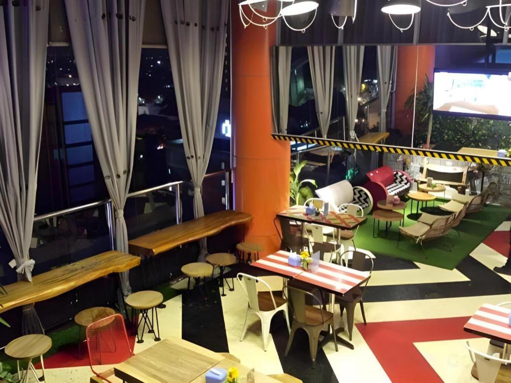 G Suites Hotel By Amithya Surabaya Luaran gambar